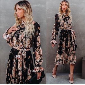 Never been worn Vici dolls black long sleeve floral print dress